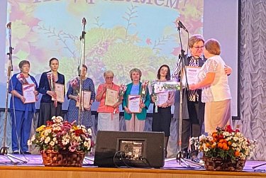 Депутаты поздравили учителей